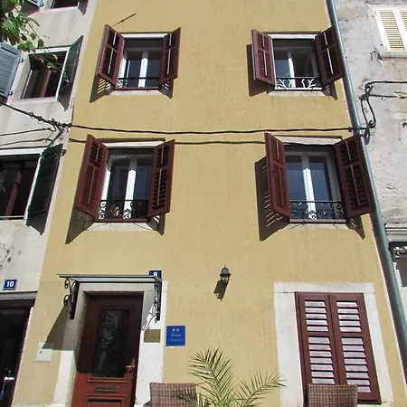 Galeb Nyaraló Vrsar